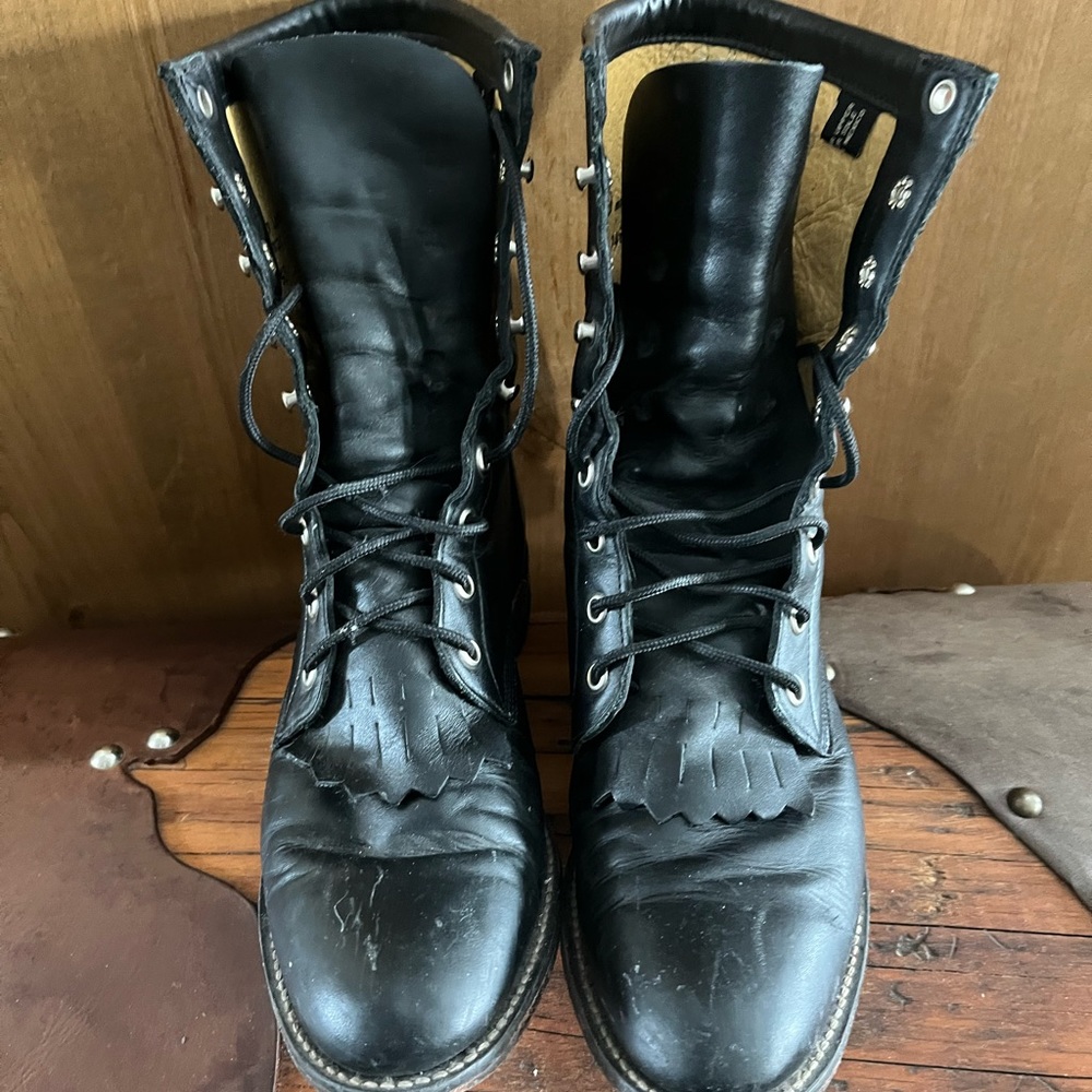 Justin black lace up boots size 7 1/2 B